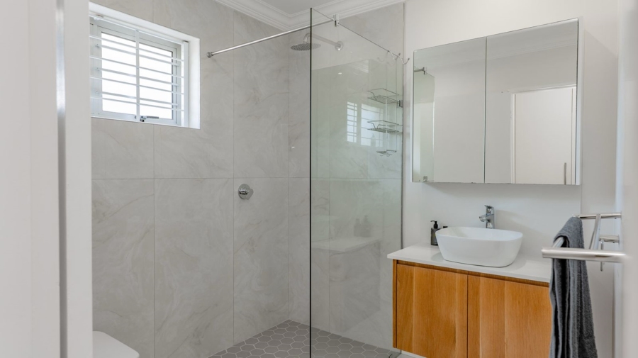 To Let 3 Bedroom Property for Rent in Struisbaai Western Cape